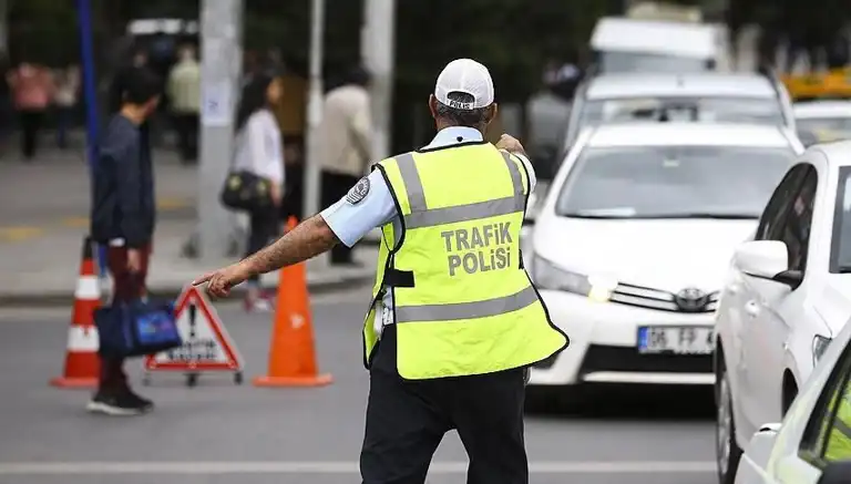 2025 Trafik Cezaları: Büyük Zam Bekleniyor! 2025 Trafik Cezaları: Büyük Zam Bekleniyor!
